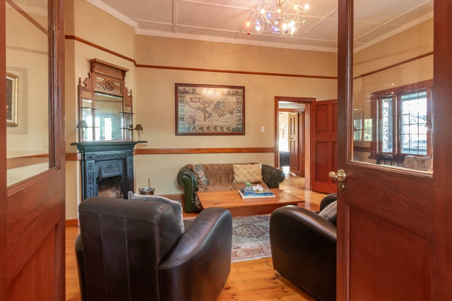6 Bedroom Property for Sale in Newlands Western Cape